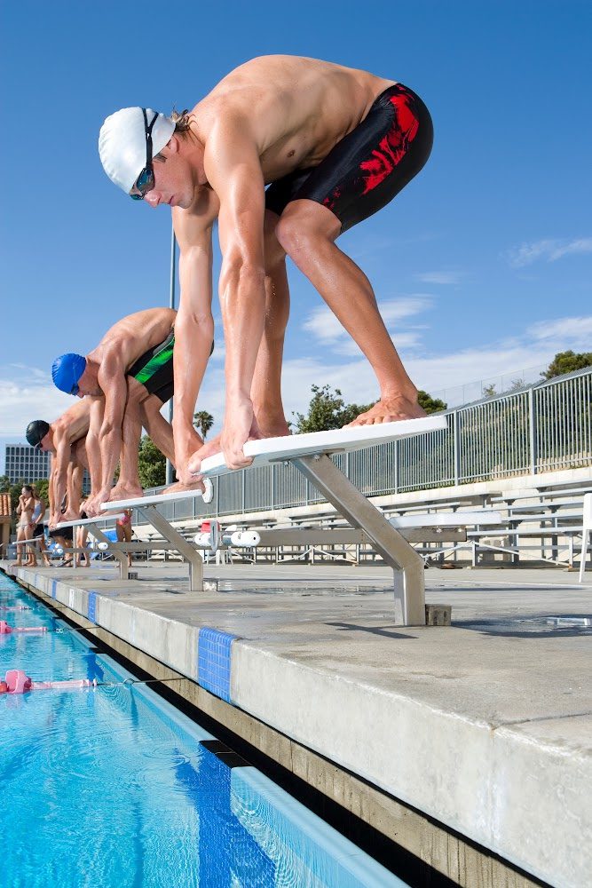 Swimmers on the starting block